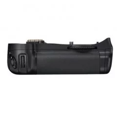 Nikon MB-D10 Battery Grip in Pakistan